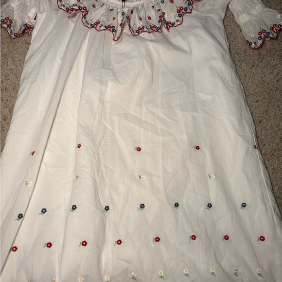 Asymmetrical White Dress with Embroidered Details - Picture 3 of 3